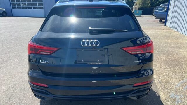 2019 Audi Q3 quattro S line Prem Plus 45 TFSI Image 10