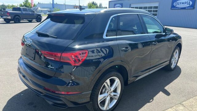 2019 Audi Q3 quattro S line Prem Plus 45 TFSI Image 9