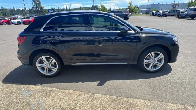 2019 Audi Q3 quattro S line Prem Plus 45 TFSI Image 5