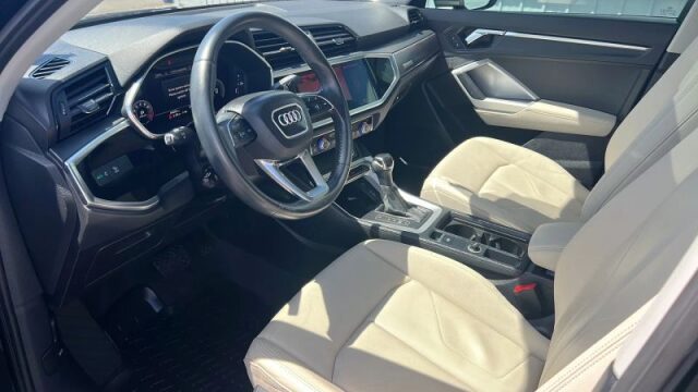 2019 Audi Q3 quattro S line Prem Plus 45 TFSI Image 14