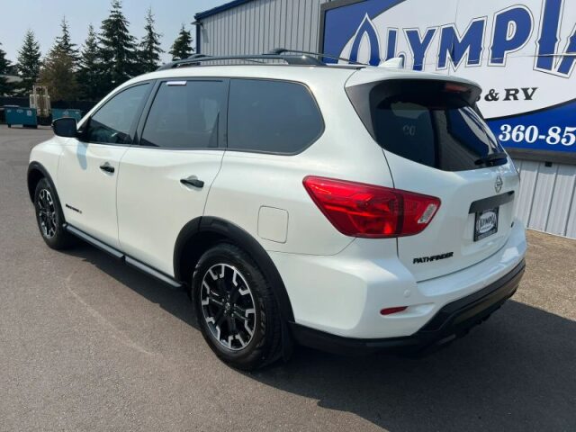 2020 Nissan Pathfinder SV Image 17