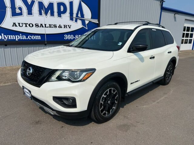 2020 Nissan Pathfinder SV Image 3