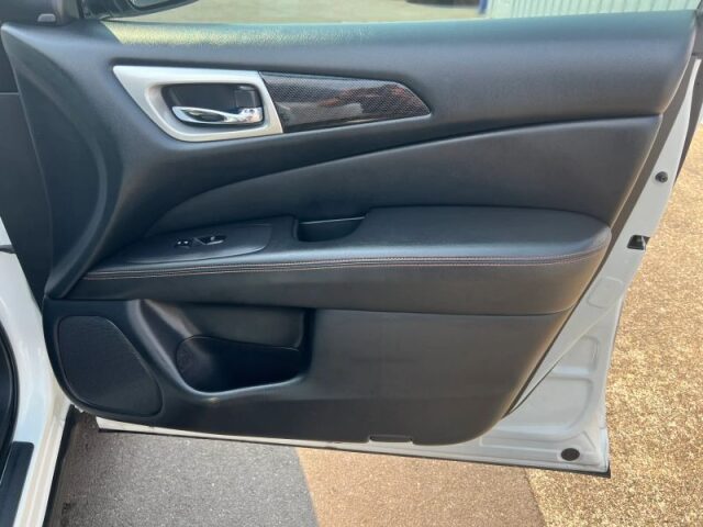 2020 Nissan Pathfinder SV Image 9