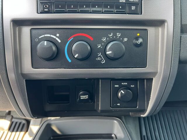 2006 Dodge Dakota SLT Quad Cab Image 25