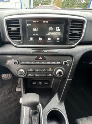 2020 Kia Sportage LX Image 34