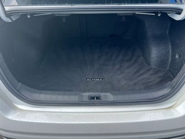 2020 Nissan Altima 2.5 SV Image 15