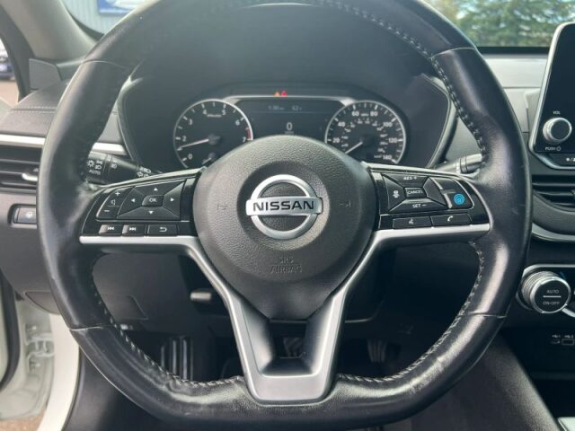2020 Nissan Altima 2.5 SV Image 32