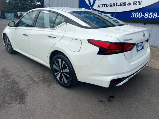 2020 Nissan Altima 2.5 SV Image 16