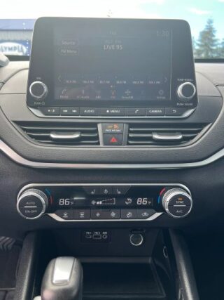 2020 Nissan Altima 2.5 SV Image 35