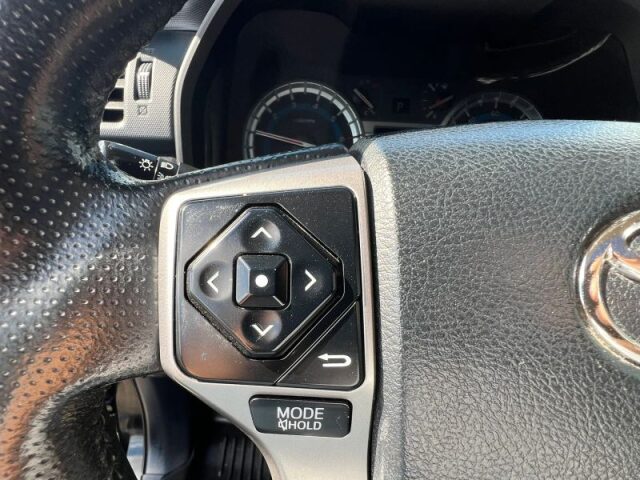 2015 Toyota 4Runner Limited Image 32