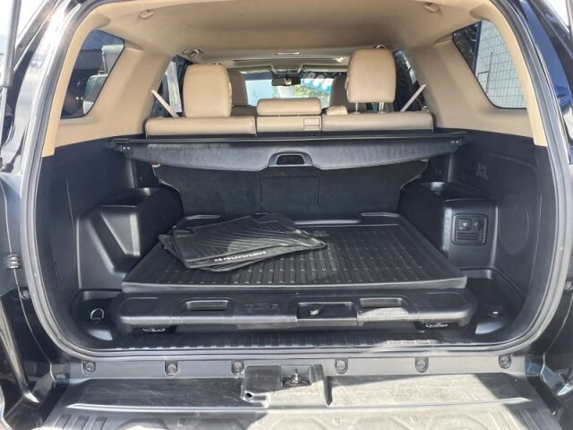 2015 Toyota 4Runner Limited Image 16