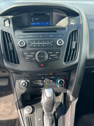 2016 Ford Focus SE Image 33