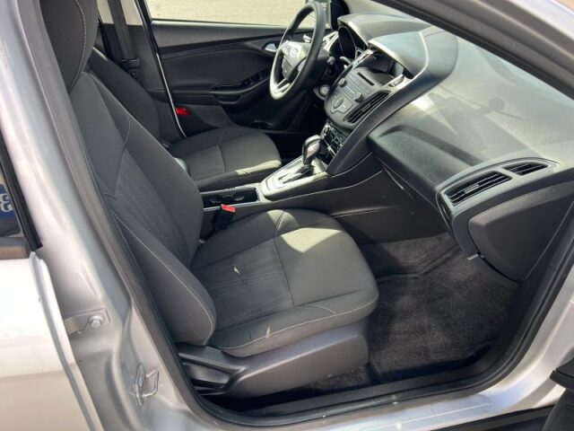 2016 Ford Focus SE Image 9