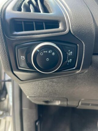 2016 Ford Focus SE Image 24