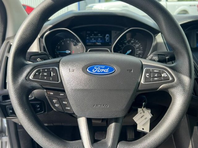 2016 Ford Focus SE Image 29