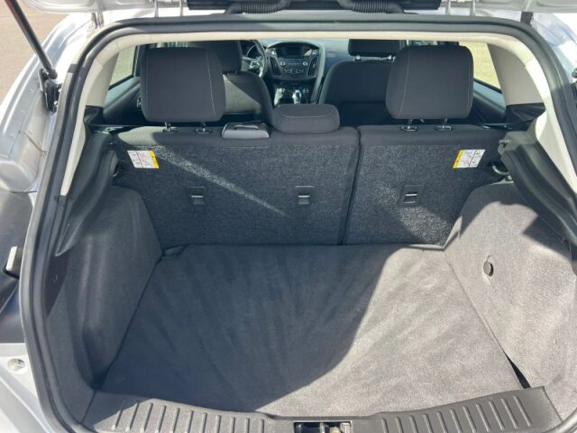 2016 Ford Focus SE Image 16